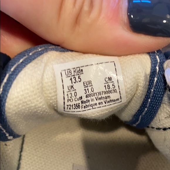 Barely Worn Vans - Size US KID 13.5 - Picture 4 of 5